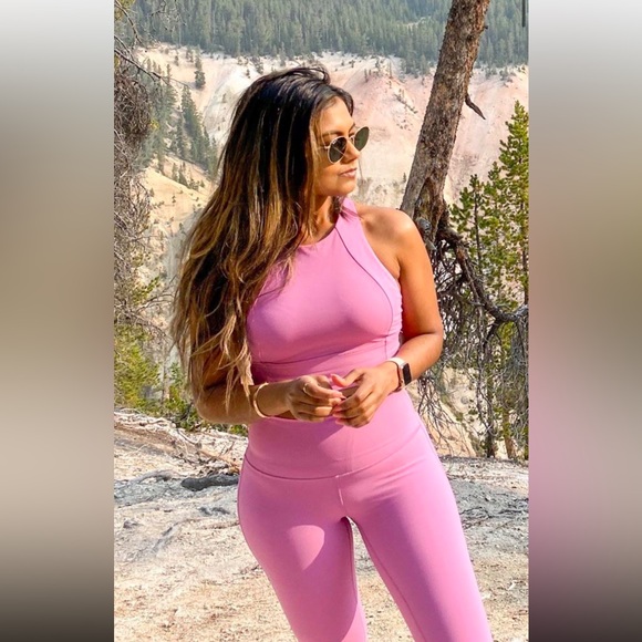 lululemon athletica Pants - Lululemon Women's Magenta Glow Leggings and Bra Set size 6